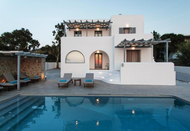 Naxos Infinity Villa and Suites