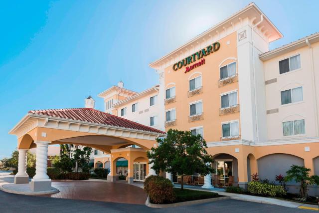 Courtyard Fort Myers at I-75 and Gulf Coast Town Center