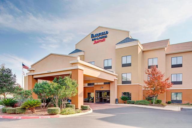 Fairfield Inn & Suites by Marriott San Antonio SeaWorld / Westover Hills