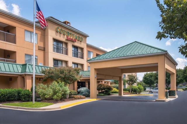 Courtyard by Marriott Frederick