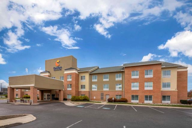 Comfort Inn & Suites Akron South