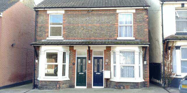 Comfortable Victorian 3 bedroom semi-detached house with fast Wi-Fi