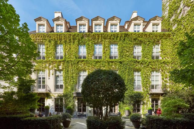 Le Pavillon de la Reine & Spa, Place des Vosges