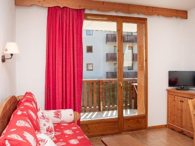 Studio cosy avec balcon, proche pistes à Puy-Saint-Vincent, 4 pers, résidence avec piscine chauffée - FR-1-504-228