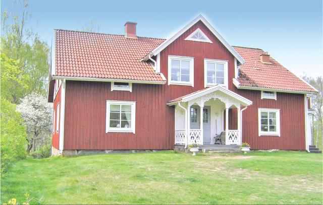 Cozy Home In Agunnaryd With House Sea View