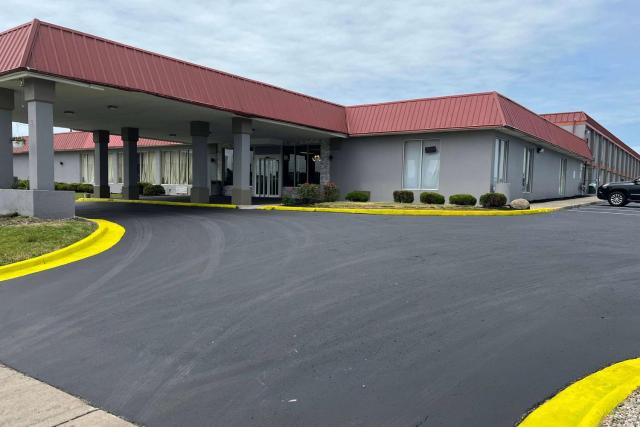 Days Inn & Suites by Wyndham Springfield OH