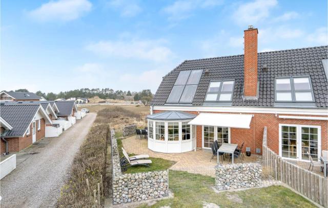 Cozy Home In Rømø With Kitchen