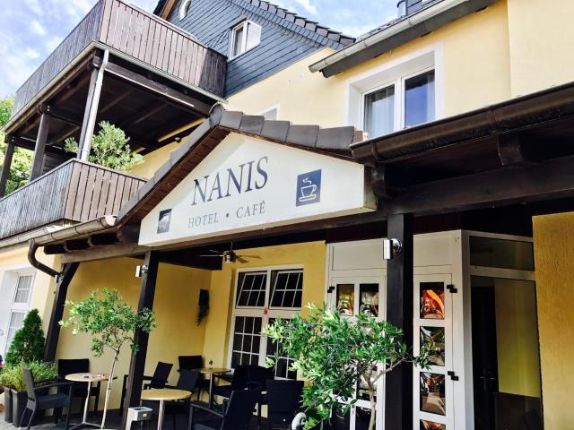 Nanis Hotel & Appartements