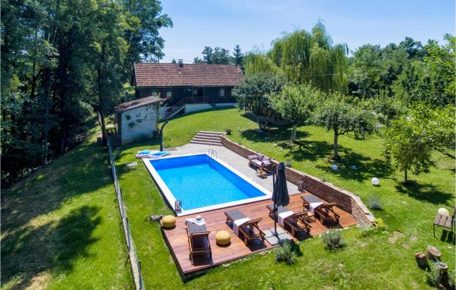 Nice Home In Kupljenovo With Heated Swimming Pool