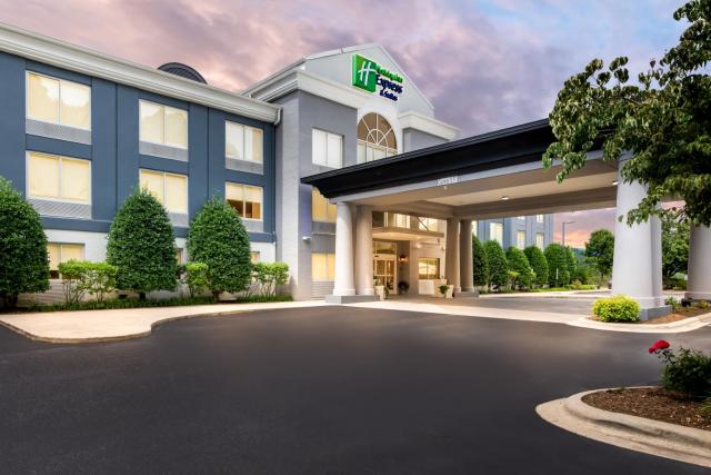 Holiday Inn Express & Suites Sylva / Dillsboro, an IHG Hotel