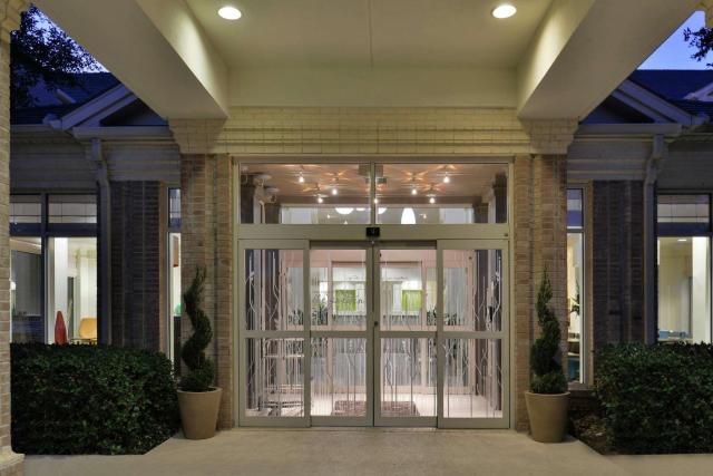 Hilton Garden Inn Addison