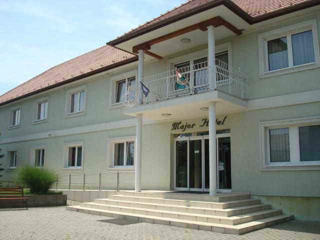 Major Hotel És Palóc Apartmanház