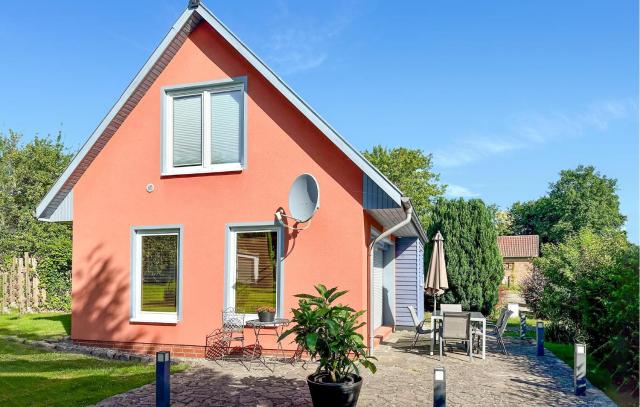 2 Bedroom Awesome Home In Woldegk