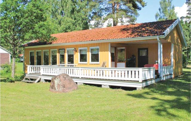 Beautiful Home In Mönsterås With Kitchen