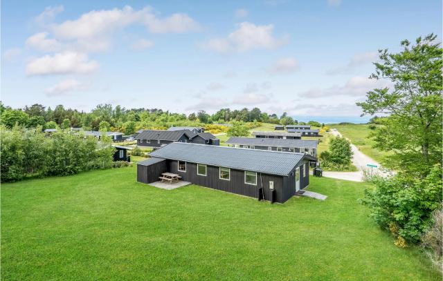 Awesome Home In Glesborg With Wifi