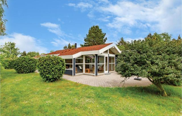 Cozy Home In Skælskør With Kitchen