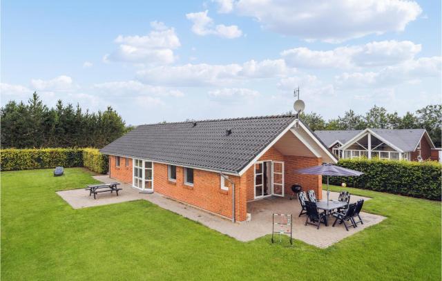 Lovely Home In Ansager With Kitchen