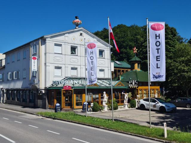 Höckner Plaza Hotel