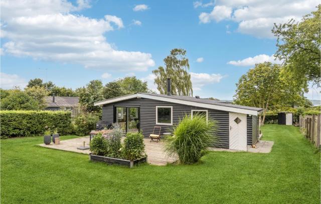 Stunning Home In Børkop With Kitchen