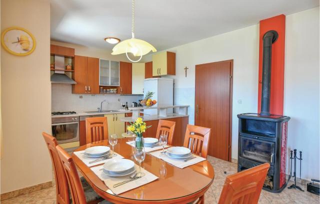 5 Bedroom Lovely Home In Blato Na Cetini