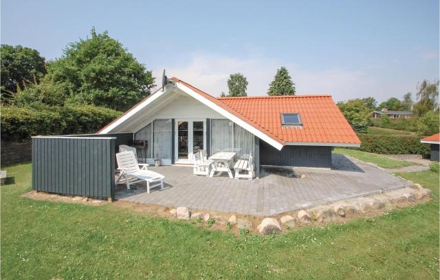 Amazing Home In Hejls With Wifi