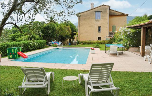 2 Bedroom Stunning Home In Châteauneuf De Grasse