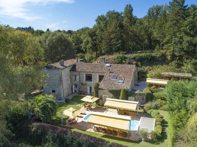 Appartement charmant a Forcalquier avec piscine partagee