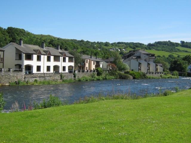 Lakeland Village