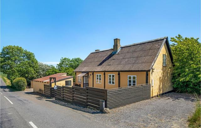 3 Bedroom Cozy Home In Klemensker