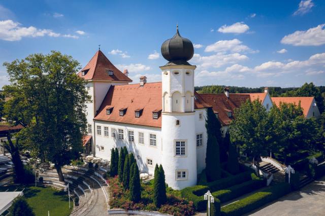 Schlosshotel Neufahrn