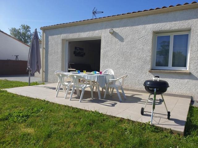 Maison spacieuse avec jardin, à 5 km de la plage, Wifi et tout confort - FR-1-336-50