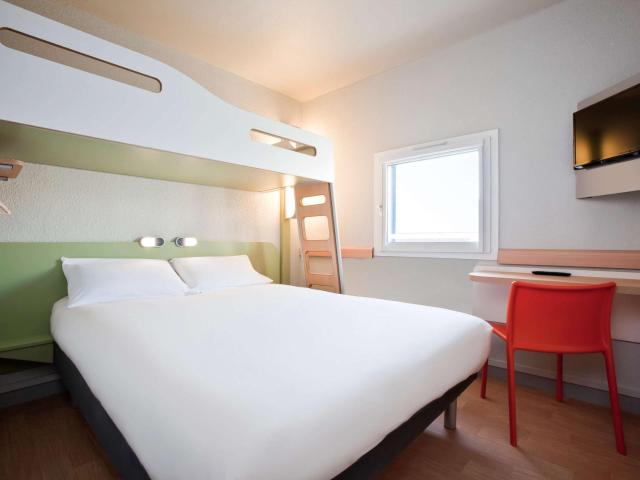 ibis budget Pontault Combault RN4 Marne La Vallée