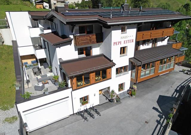 Quality Hosts Arlberg - Haus Pepi Eiter