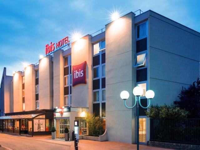 ibis Paris Gennevilliers