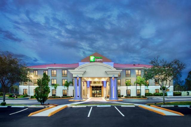 Holiday Inn Express & Suites Sebring, an IHG Hotel