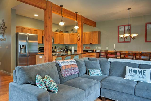 Bozeman Getaway with Mountain Views, Near Downtown