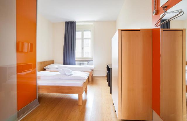 easyHotel Basel - self service and self check-in