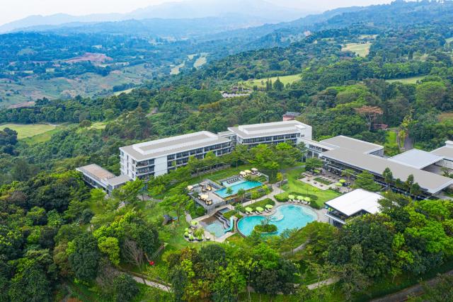 Royal Tulip Gunung Geulis Resort and Golf