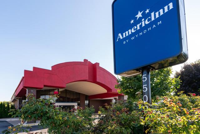 AmericInn by Wyndham Grand Rapids Airport North