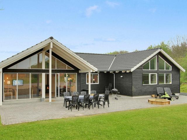 18 person holiday home in Tranek r