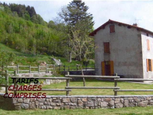 Gîte familial avec jardin clos, idéal pour randonnées et escapades nature, animaux acceptés - FR-1-496-196