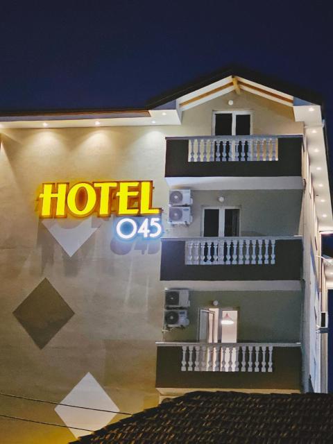 Hotel 045