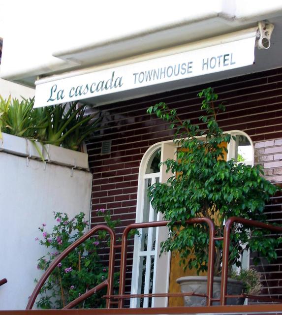 La Cascada Townhouse Hotel