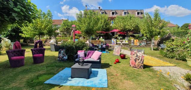 Logis Hôtel Hostellerie Saint-Jacques