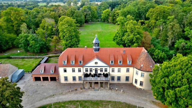 Hotel Schloss Grochwitz (garni)