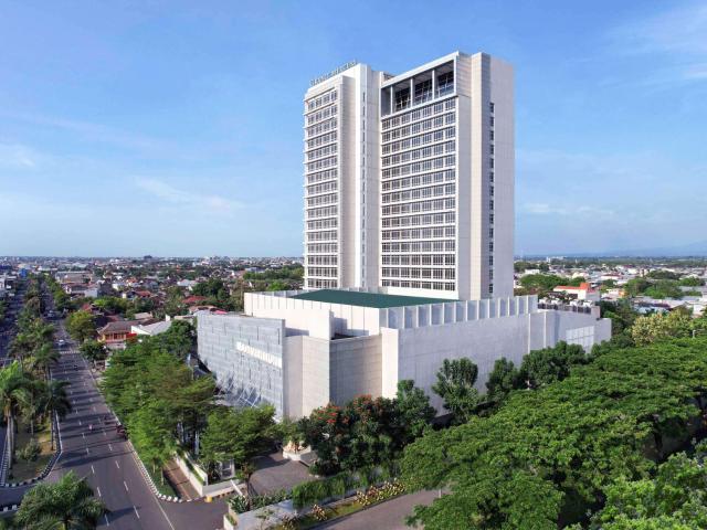 Grand Mercure Solo Baru