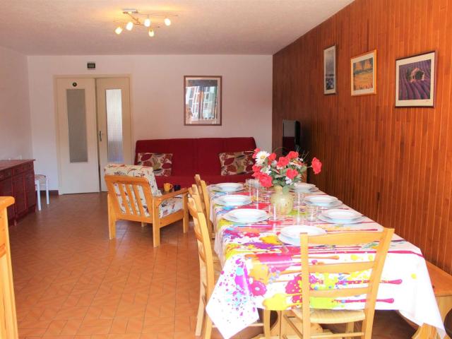 Appartement au cœur de Vars Les Claux, 3 pièces, 8 couchages, proche des pistes et commerces - FR-1-330B-123