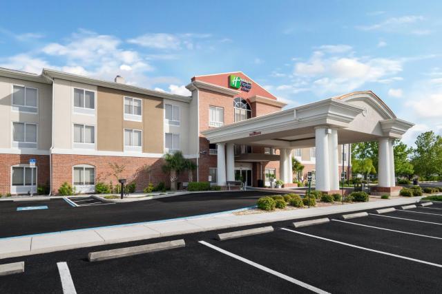 Holiday Inn Express & Suites Spring Hill, an IHG Hotel