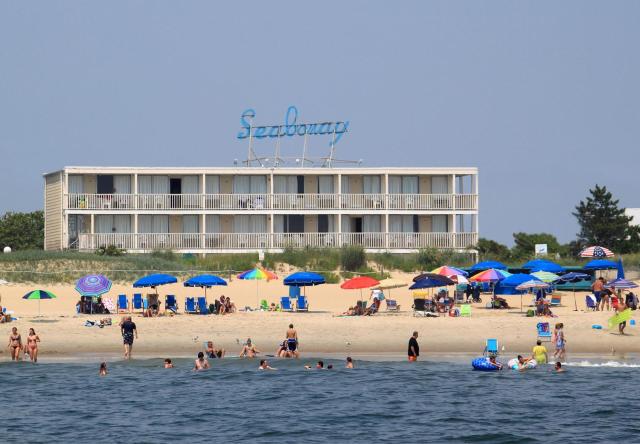 Seabonay Oceanfront Motel