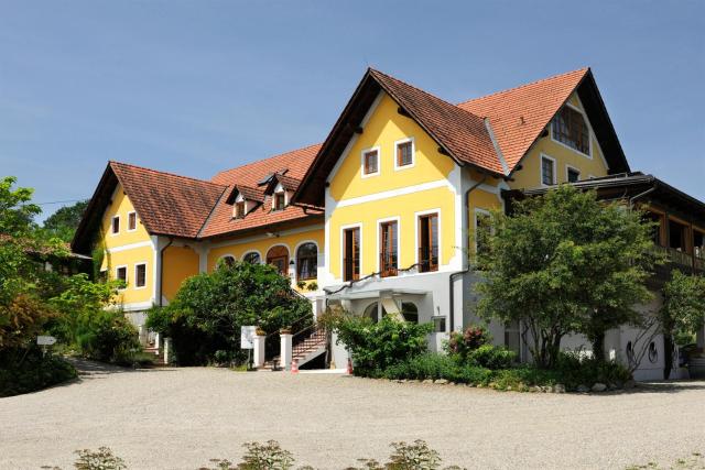 Sattlerhof Genießerhotel & Weingut